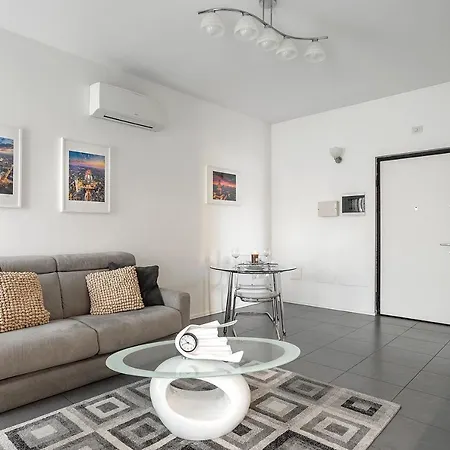 3 Bocconi Navigli Apartment *
